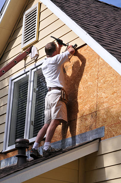 Best Furniture Removal  in Taft, FL